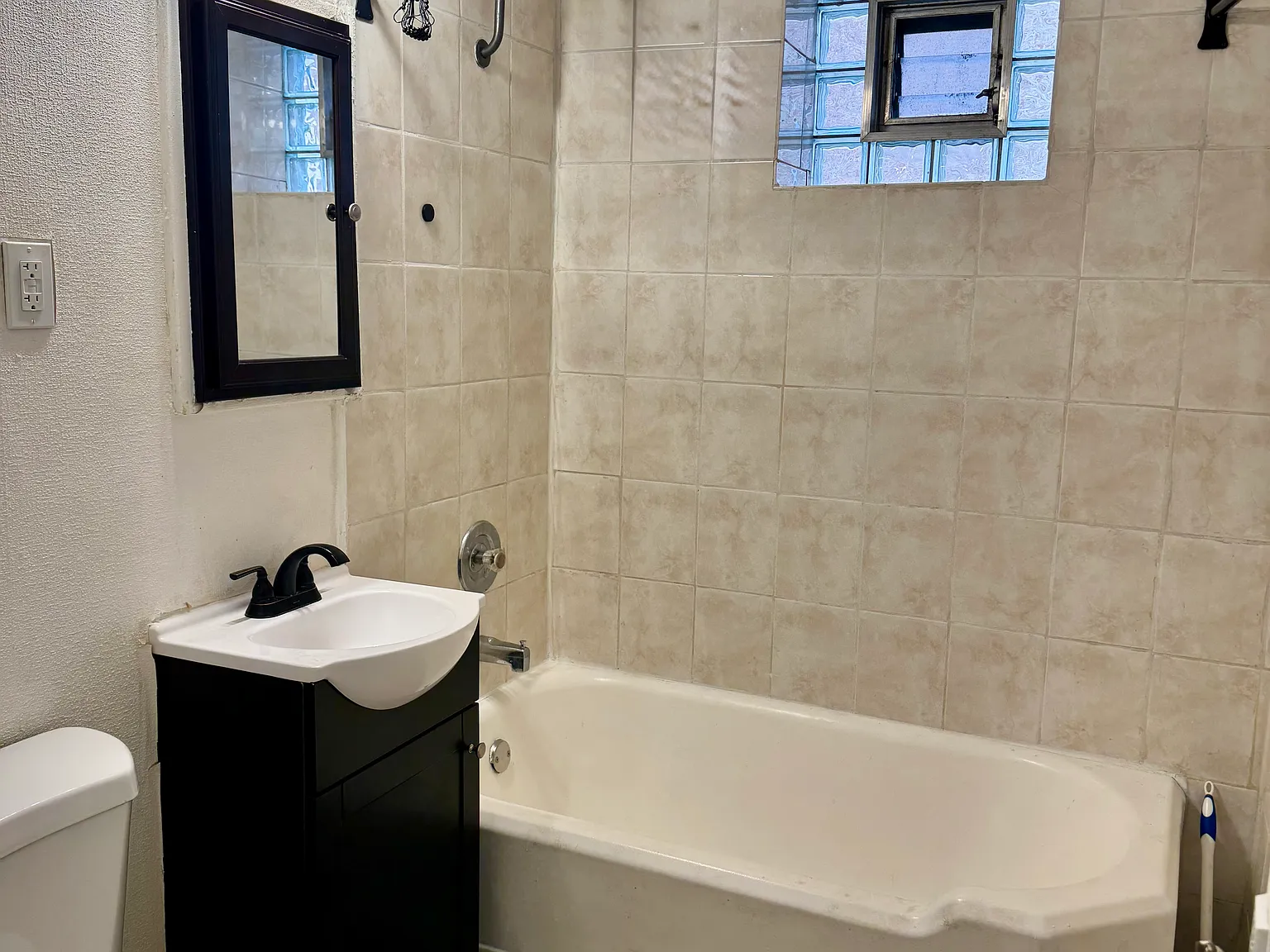2 bed, $1,875 — Photo 4