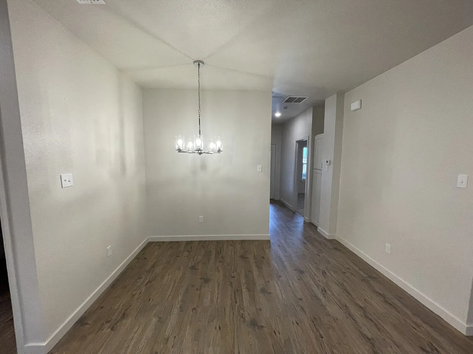 3 bed, 2.0 bath, 1492 sqft, $1,750 — Photo 4