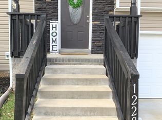 1228 Meachem Dr, Clarksville, TN 37042