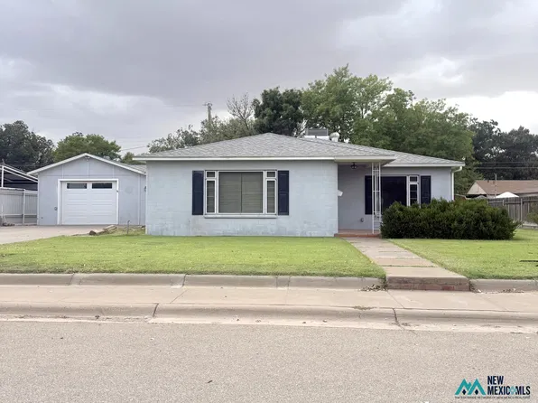 908 S 5th St, Artesia, NM 88210