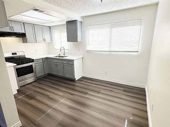 2nd image of 1555 E Fairfield Ct APT 2