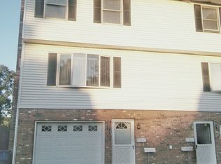 814 Cooke St, Waterbury, CT 06710
