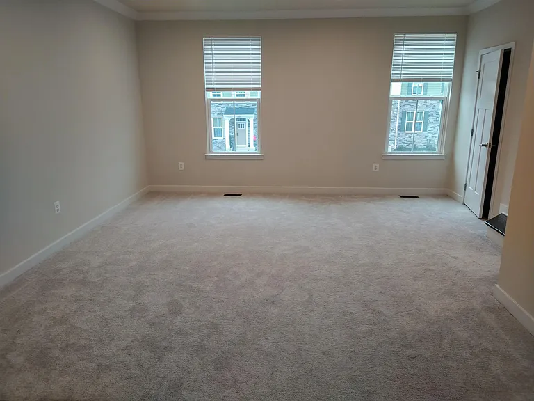 2031 Landon Ln — Photo 11