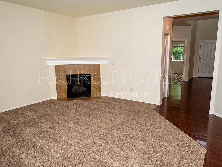 2530 193rd St E — Photo 8