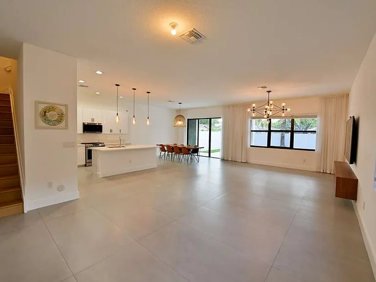 4963 Whispering Way — Photo 7
