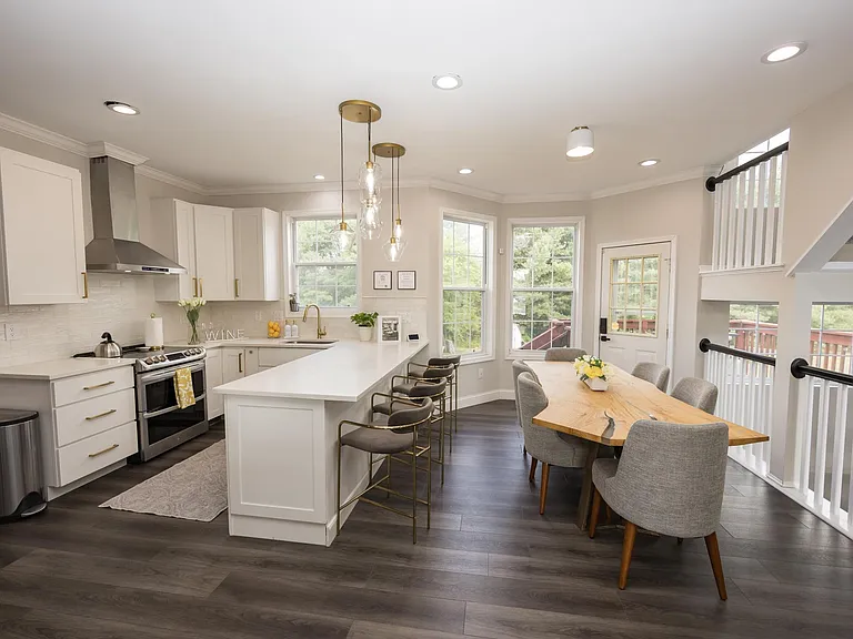 Emerald Ridge Dr — Photo 2