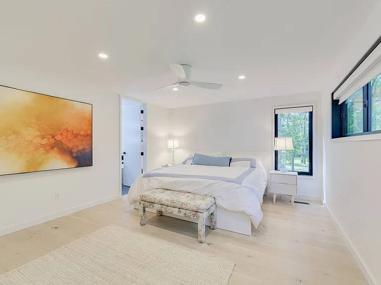 76 Peconic Hills Dr — Photo 7