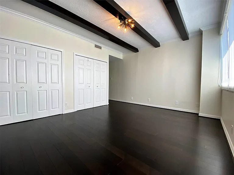 49 Briar Hollow Ln #1401 — Photo 23