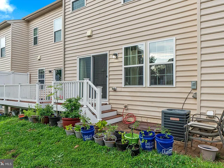 8056 Locust Mill St — Photo 18