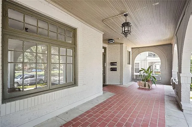 3 bed, 2.0 bath, 1177 sqft, $2,450 — Photo 2