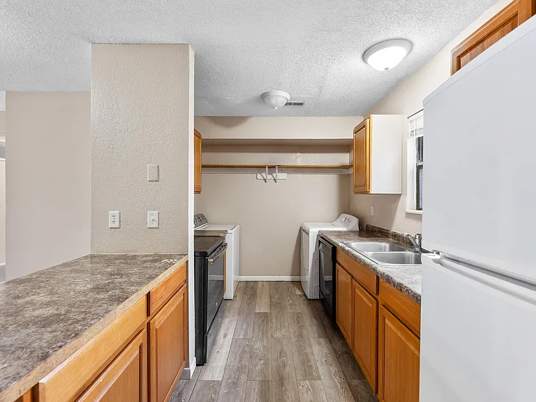 1520 E Fortuna St #4 — Photo 5