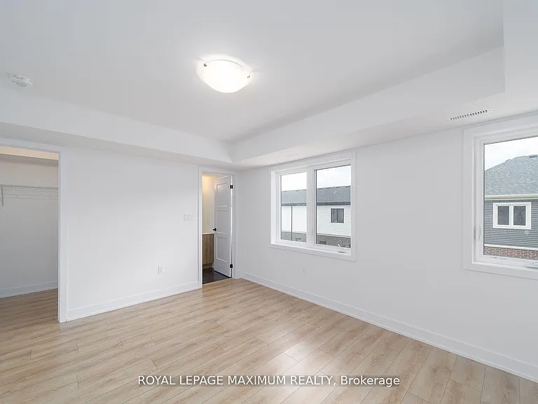32 Wagon Ln #4 — Photo 10