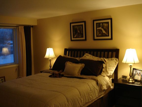 3rd image of 1104 Westover Ln Unit 2D