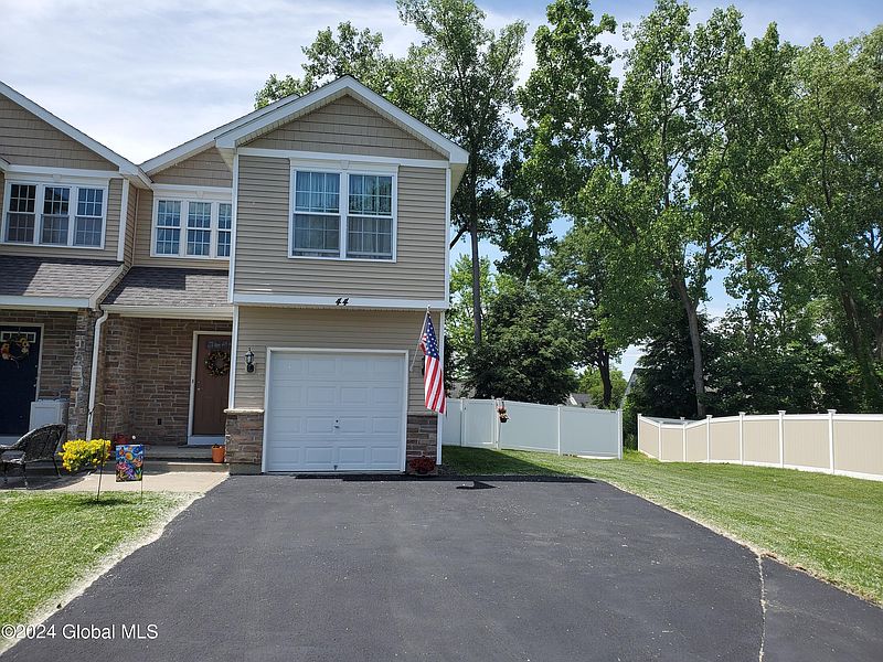 2nd image of 44 Carroll Hill Court