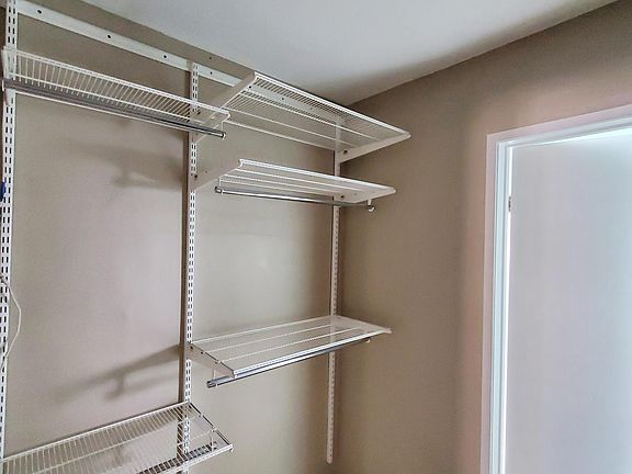 5th image of 4180 Louisiana St APT 2E