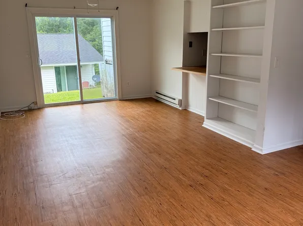 22 Clark St #22, Cazenovia, NY 13035
