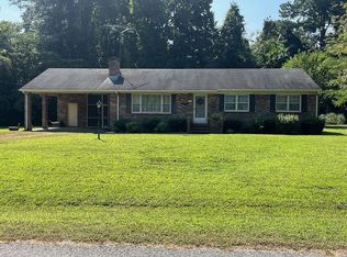 244 E Banbury Rd, Tappahannock, VA 22560