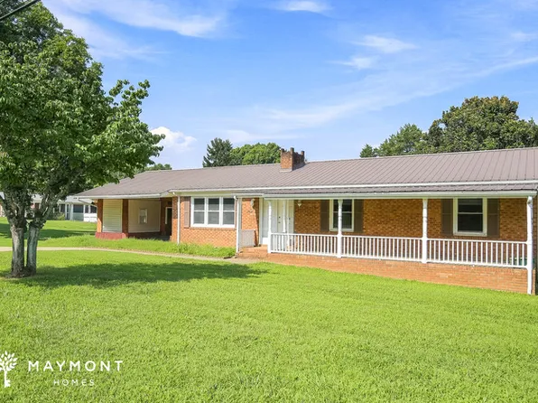 1404 Cedar Dr, Thomasville, NC 27360
