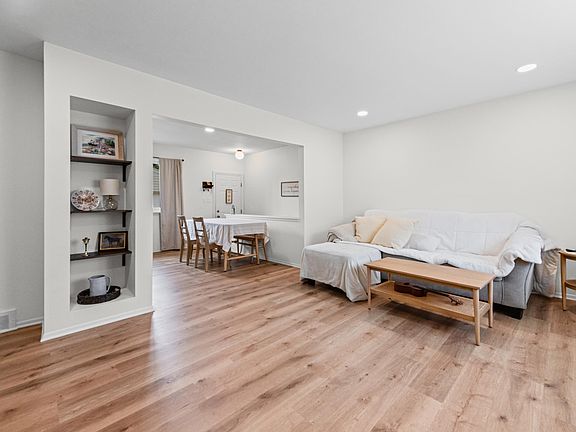 5th image of 368 Cambridge Ave