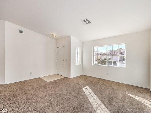 5th image of 1416 Heather Grove Ave