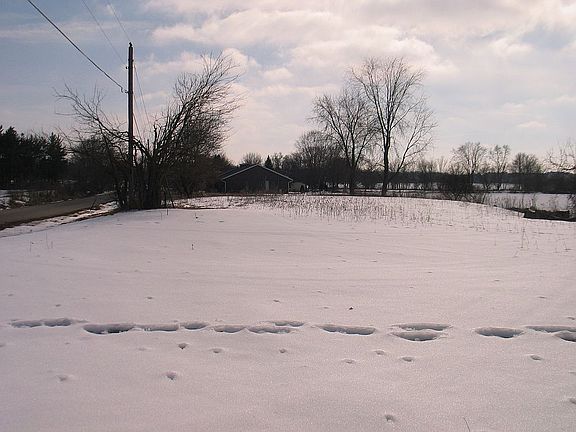 5th image of 39XX Lakeside Dr