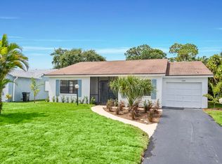 7268 Pine Manor Dr, Lake Worth, FL 33467