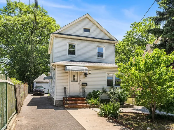 6005 168th Street, Fresh Meadows, NY 11365