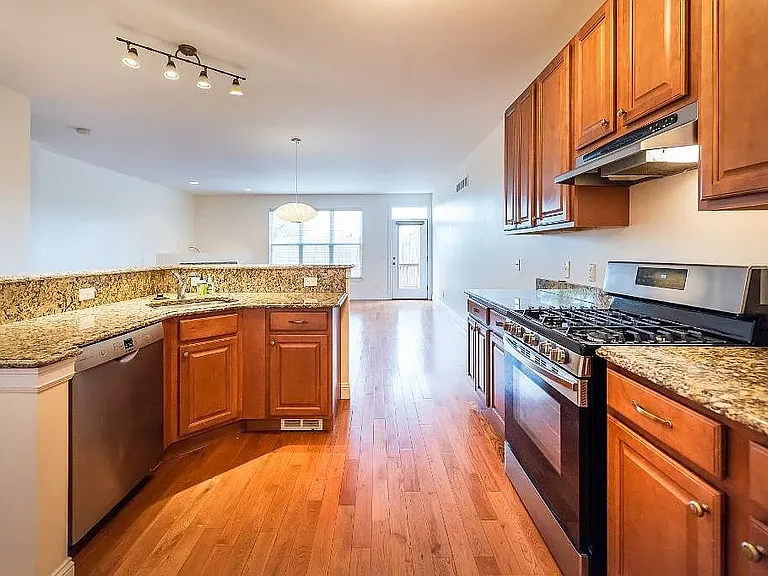 3023 Aspen Ln — Photo 3