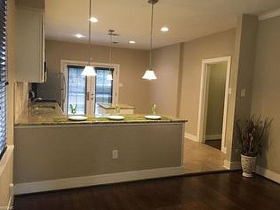 Dinning to open kitchen
