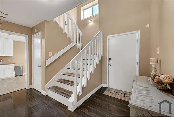 4 bed, 2491 sqft, $2,200 — Photo 2