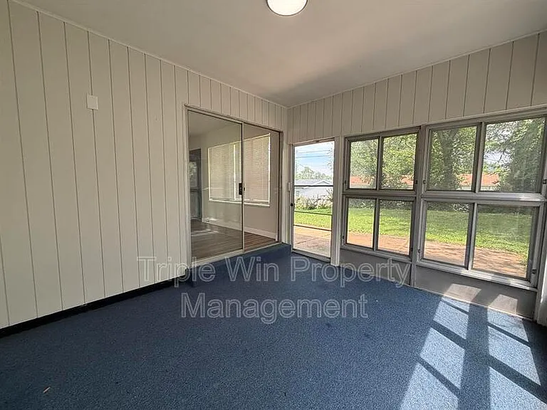 2257 Luxmore Dr — Photo 13