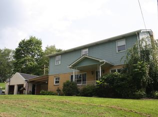 2035 Spooky Hollow Rd, Lower Burrell, PA 15068