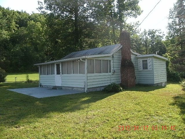 1st image of 709 Carter Cir