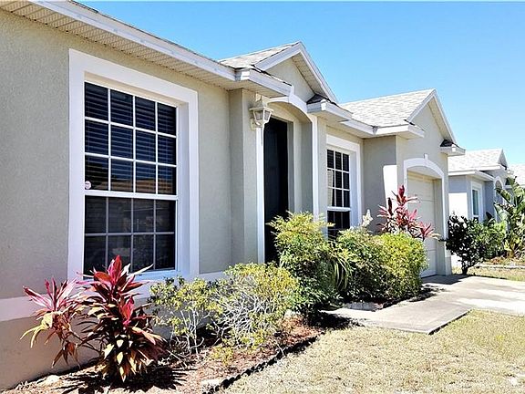 5th image of 701 Madina Cir
