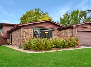 1842 Stewart Ave, Glenview, IL 60018