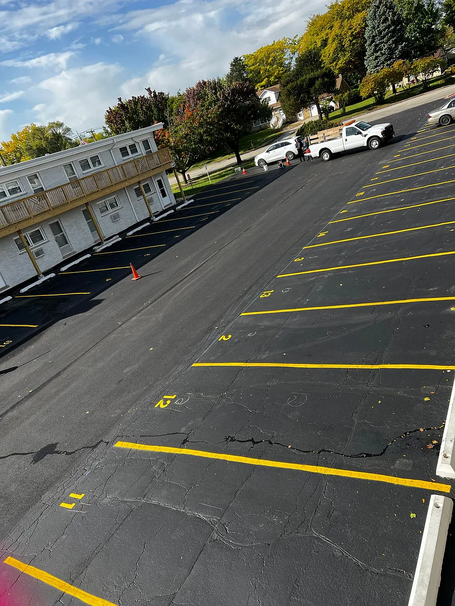 Building Photo - Salt Creek Apartments