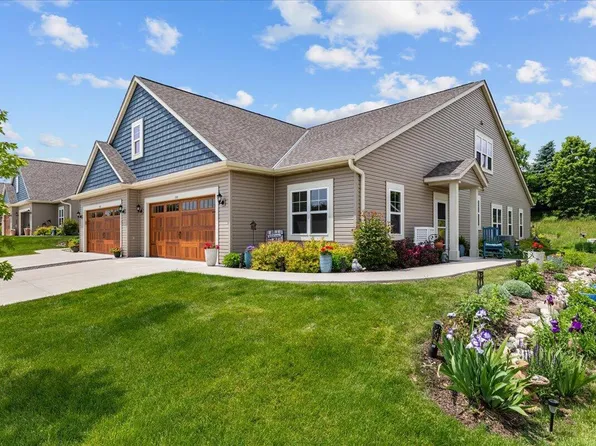 866 Bridlewood DRIVE, Hartford, WI 53027