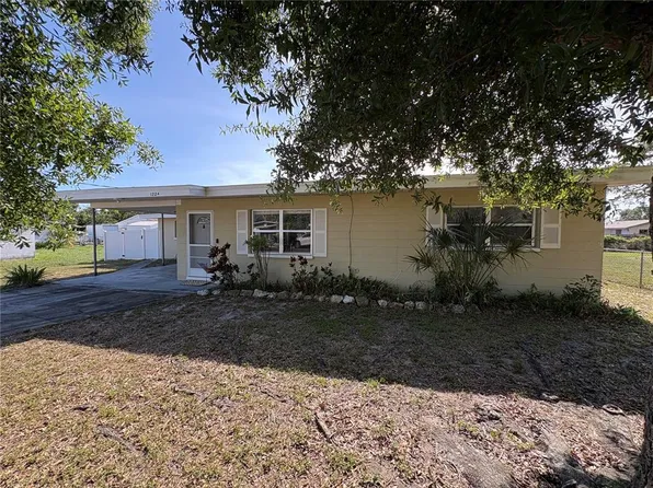 1224 38th St W, Bradenton, FL 34205
