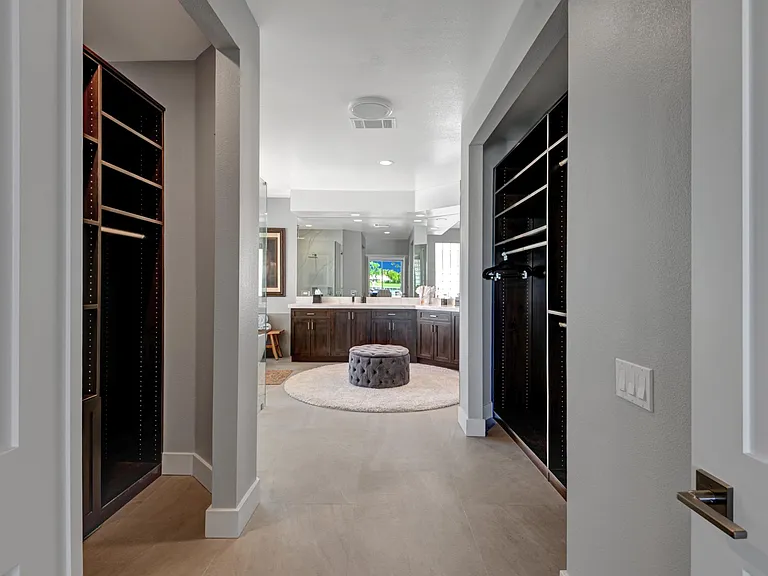 54435 Southern Hls — Photo 29