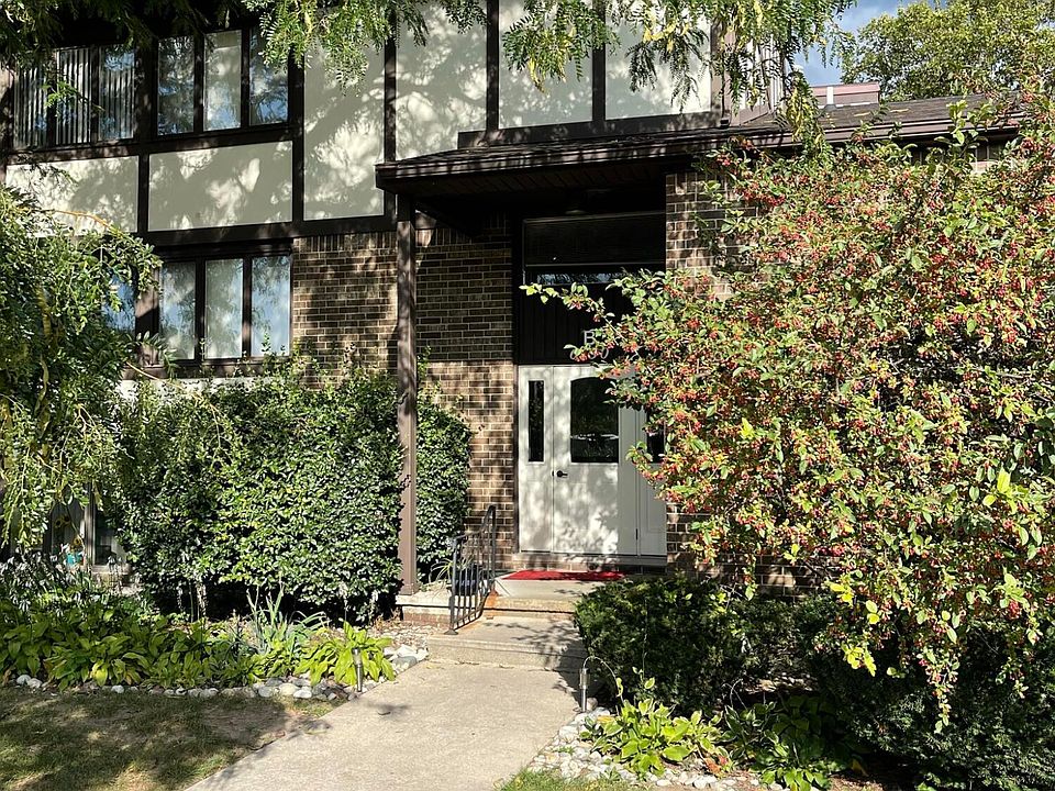 1st image of 6150 N Cobblers Dr #111