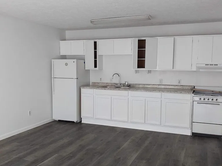 901 Russ Lake Dr #102 — Photo 5