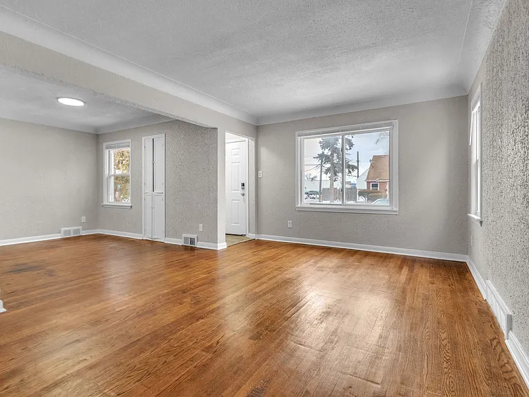 11431 Marlowe St — Photo 2