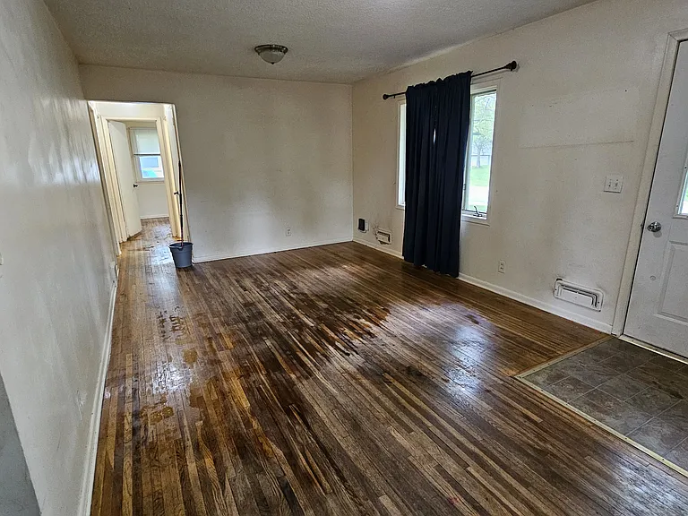 325 Territorial Rd NE — Photo 3