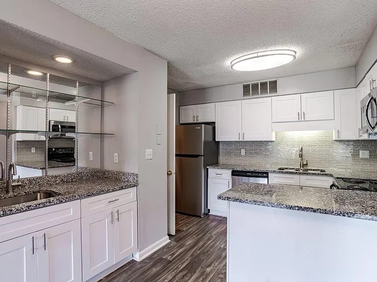 Riverwind Apartment Homes — Photo 2
