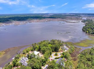 94 Lady Banks Ln, Ravenel, SC 29470