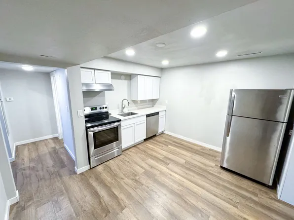 917 Buena Vista Dr., 917 Buena Vista Dr APT 1, Sun Prairie, WI 53590