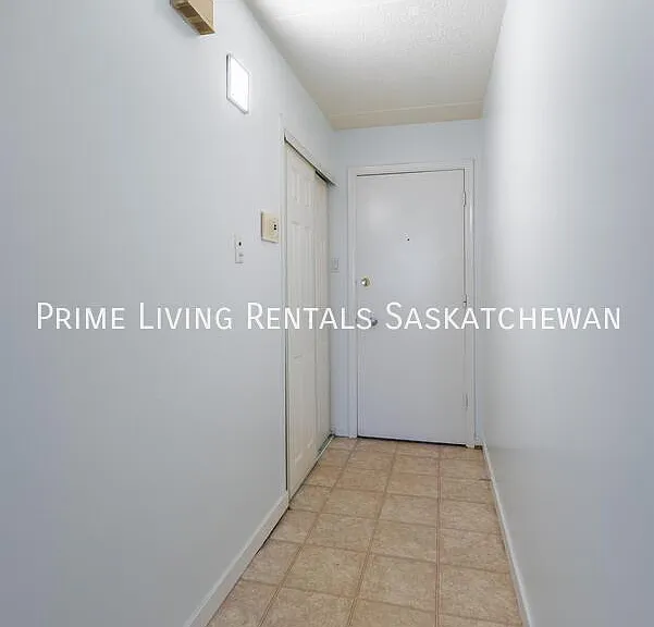 2150 Osler St #5 — Photo 2