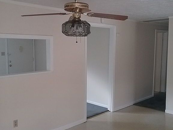 3rd image of 1544 Cedar Ave