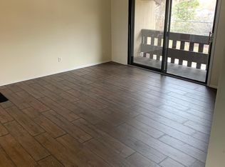 1115 Old Lincoln Hwy APT F, Schererville, IN 46375