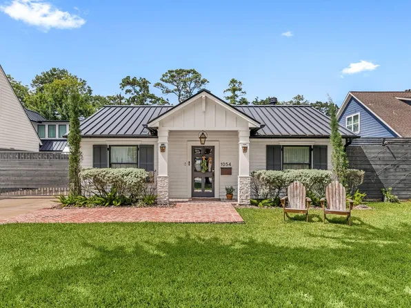 1054 Gardenia Dr, Houston, TX 77018